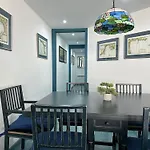 Agi Avenida Apartments
